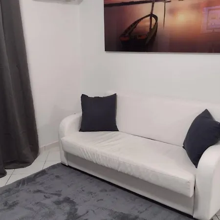 Casayudi Monolocale Con Piscina Aprilia Marittima