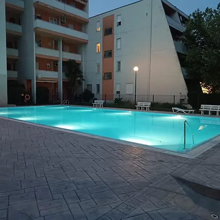 Casayudi Monolocale Con Piscina Apartmán Aprilia Marittima